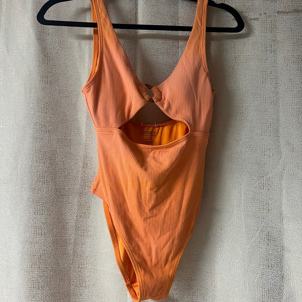 Bathing suit